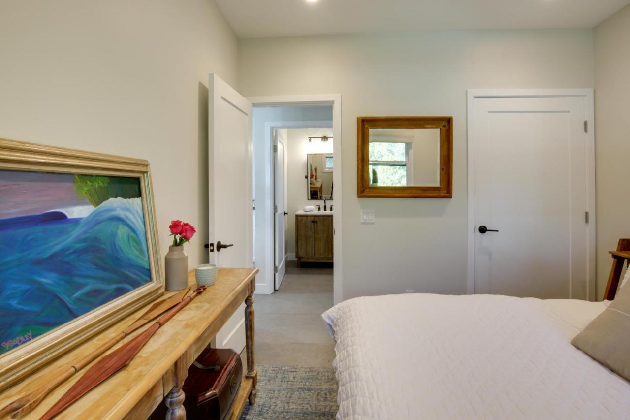 Сasa de vacaciones Serene Retreat With Deck - Walk To Bay!